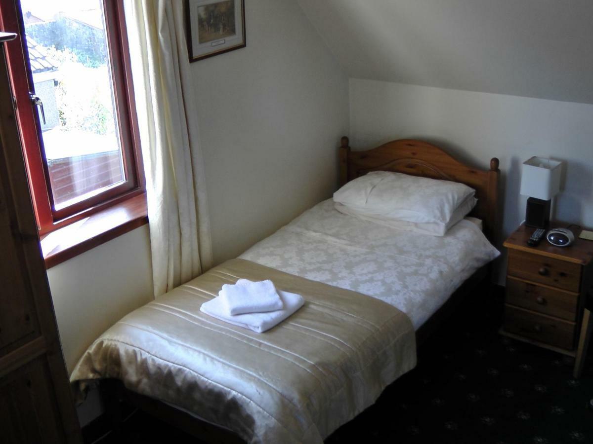 דייס Beeches Guest House מראה חיצוני תמונה