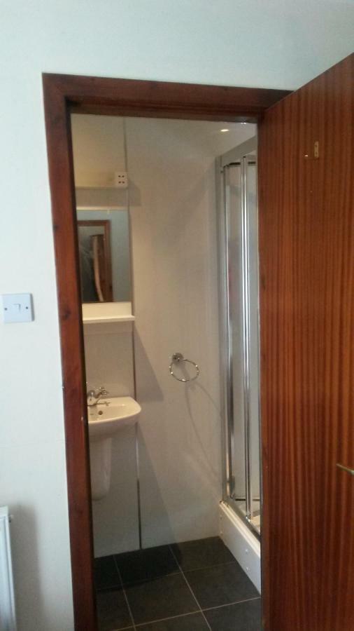 דייס Beeches Guest House מראה חיצוני תמונה
